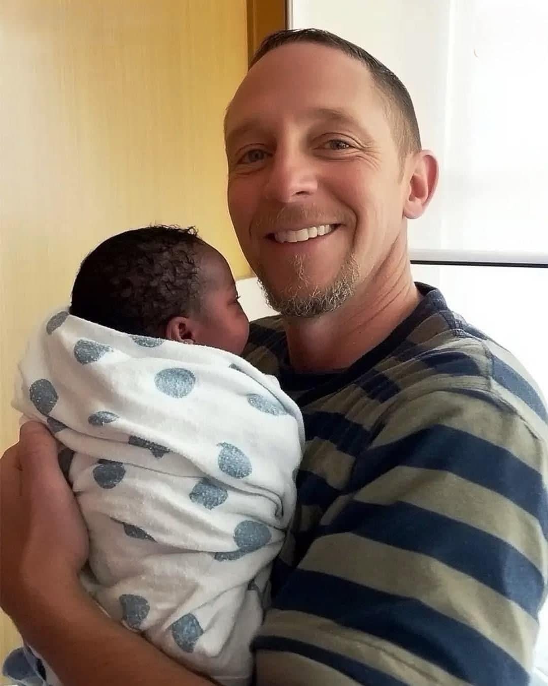 My Wife Gave Birth to a Baby with Black Skin – When I Found Out Why, I Stayed with Her Foreve