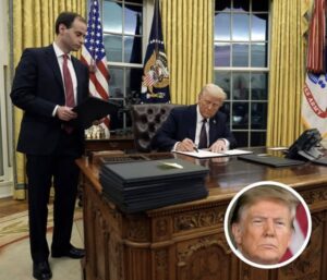 Photo Of Trumps New Oval Office Turns Heads After People Spot Small Detail