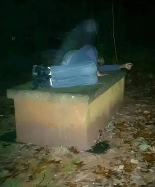 This man slept on his mother\’s grave every day until one morning he… See more
