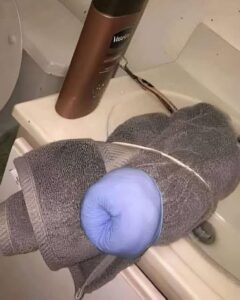 PEOPLE WERE SHOCKED BY THE STRANGE ITEMS THEY SAW, BUT THE INTERNET HAD THE ANSWERS