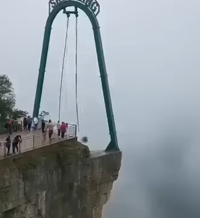 ( video ) “A Bridge That Lifted People Into the Sky Has Fallen — 30 Lives Lost in Tragic Collapse”